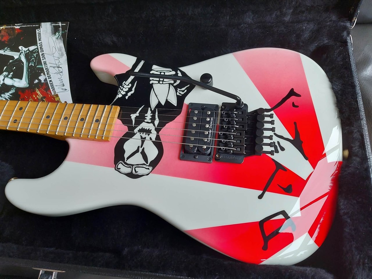 Charvel USA Warren DeMartini Signature San Dimas "Bomber" Dan Lawrence Painted - Thumbnail 3