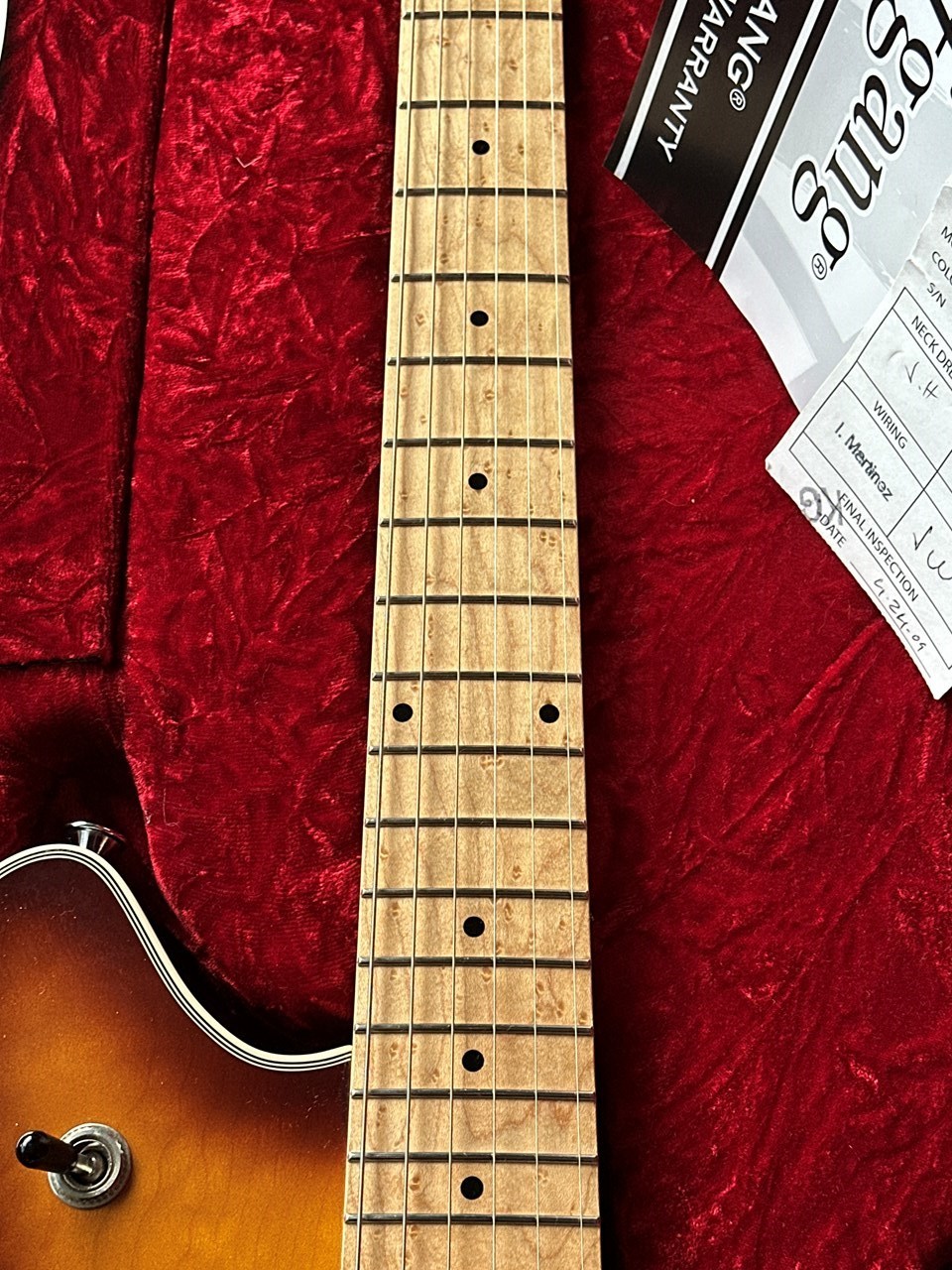 EVH Wolfgang Standard Deluxe Quilt Top Tobacco with Papers & Case - Thumbnail 3