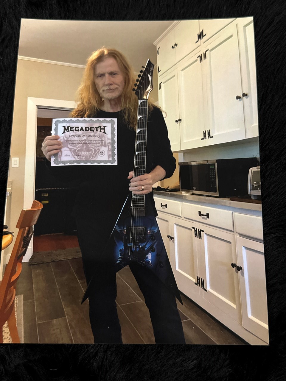 Dean USA Dave Mustaine Owned Tour Guitar Signed with Pics & COA - Thumbnail 6