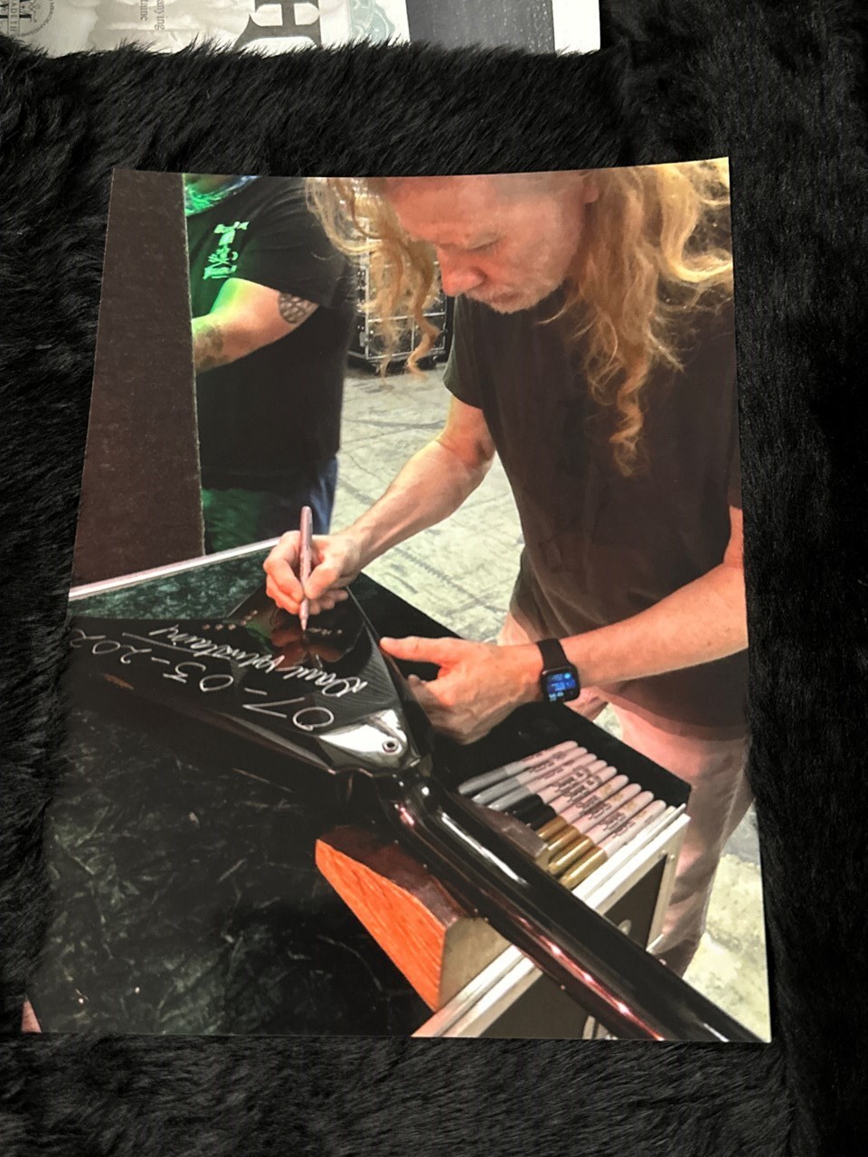 Dean USA Dave Mustaine Owned Tour Guitar Signed with Pics & COA - Thumbnail 5