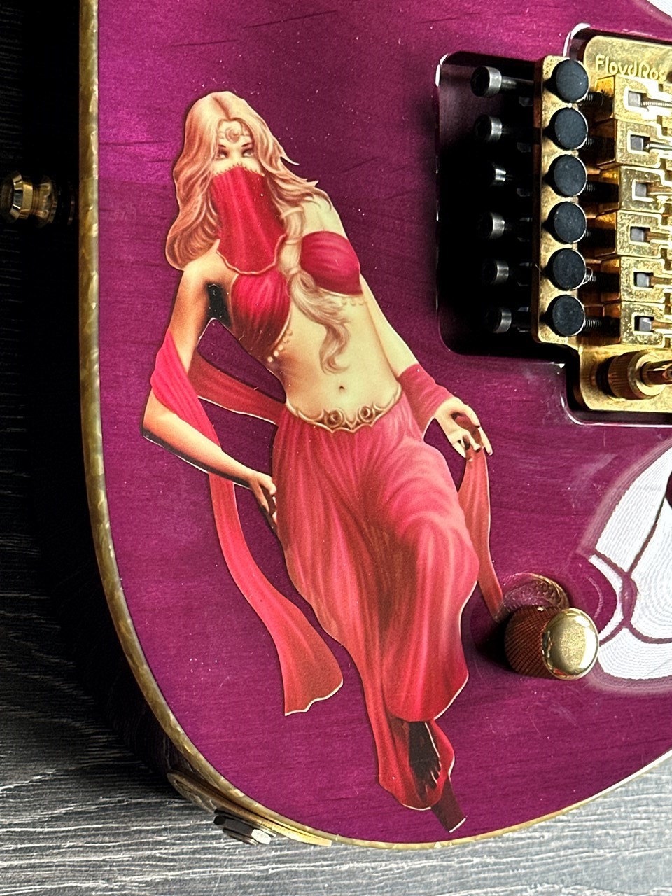 ESP Custom Shop Horizon EV "Harem Girl" Emppu Vuorinen Kiso Masterbuilt - Thumbnail 2