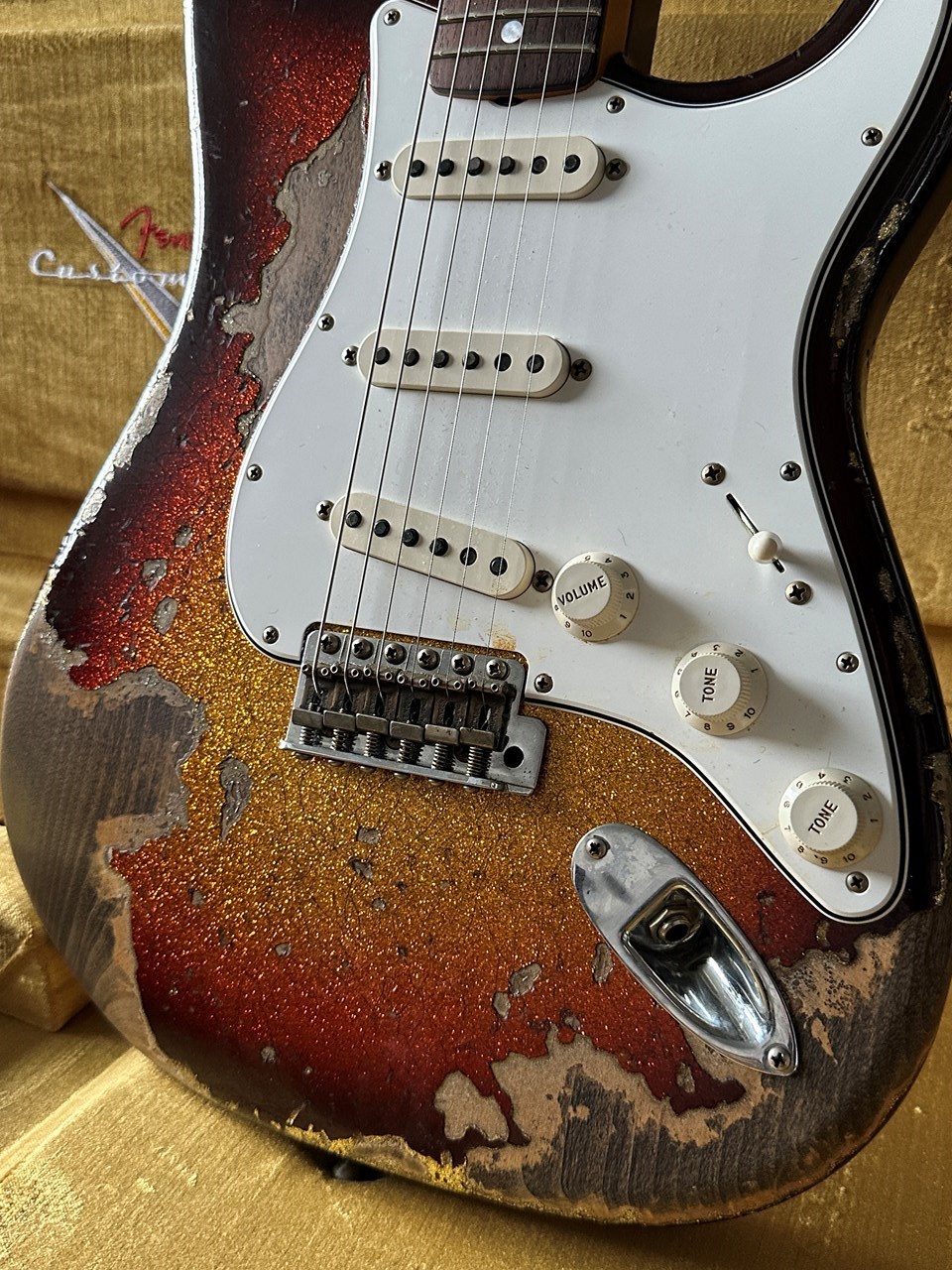 2024 Fender 1965 Stratocaster Super Heavy Relic Sunburst Sparkle Custom Shop - Thumbnail 4