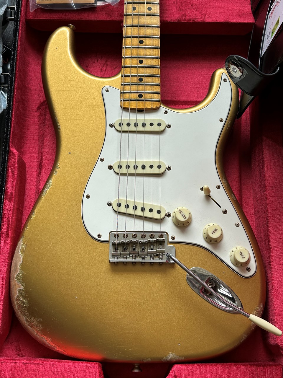 2025 Fender Stratocaster 1964 LTD Fall Event Flamed Neck Gold over Gold Sparkle Heavy Relic - Thumbnail 5