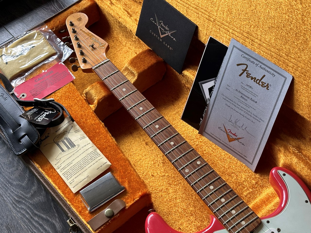Fender Stratocaster 1962 Relic Fiesta Red Custom Shop - Thumbnail 3