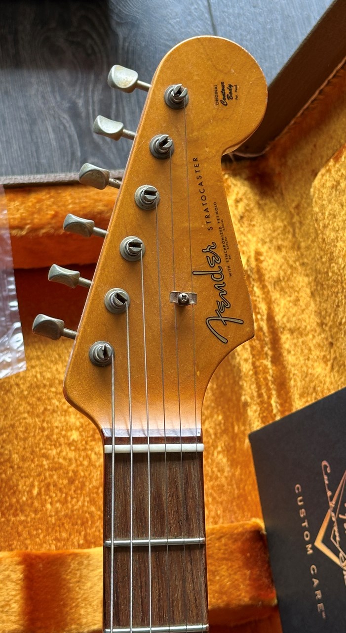 Fender Stratocaster 1962 Relic Fiesta Red Custom Shop - Thumbnail 5