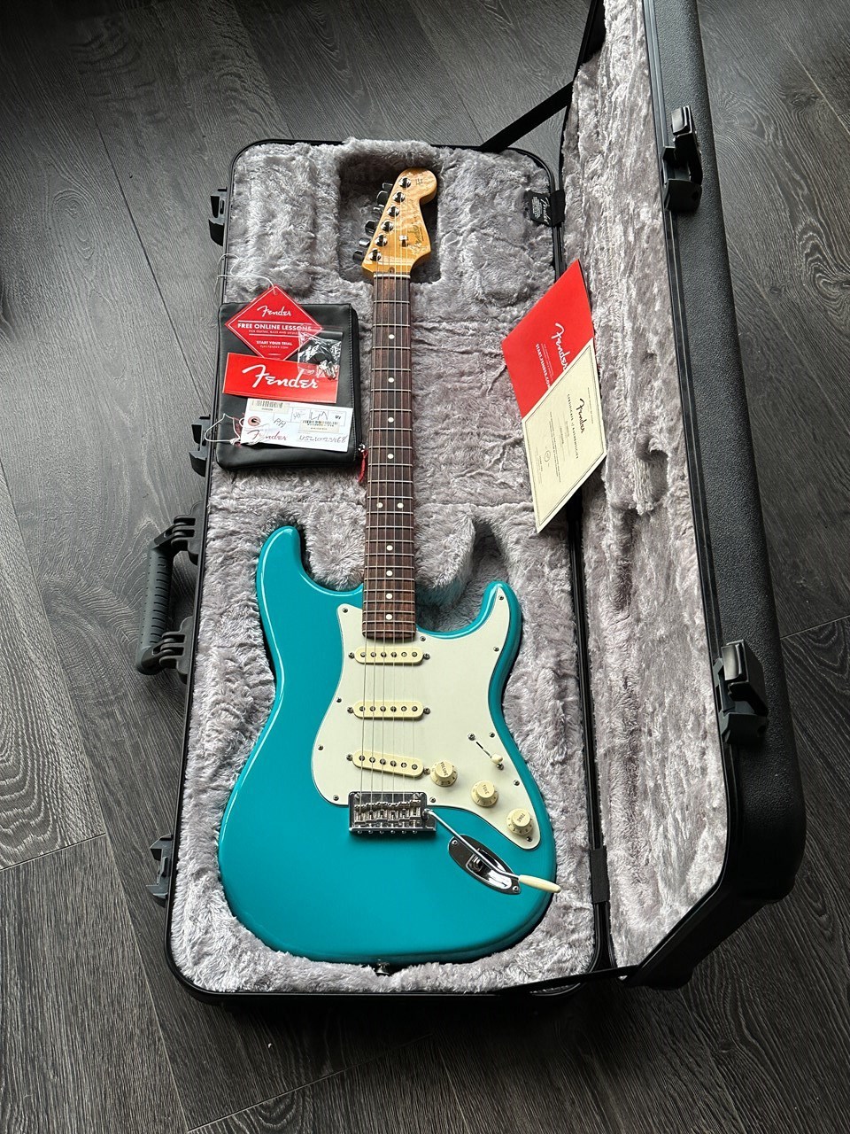 Fender Stratocaster American Professional II Miami Blue Excellent - Thumbnail 3