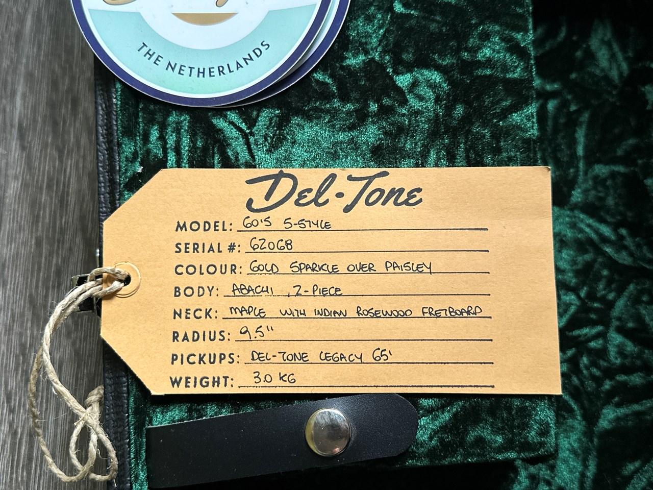 Del-Tone 60's S Gold Sparkle over Pink Paisley Heavy Aged with COA & Case - Thumbnail 5