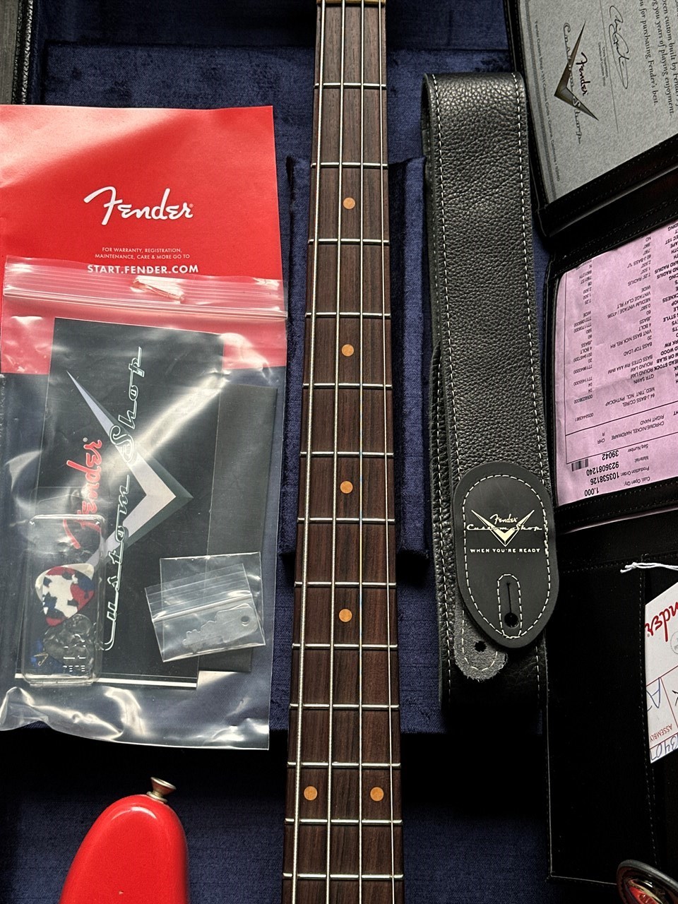 2024 Fender Custom Shop 1963 Jazz Bass Journeyman Relic Fiesta Red Mint - Thumbnail 3