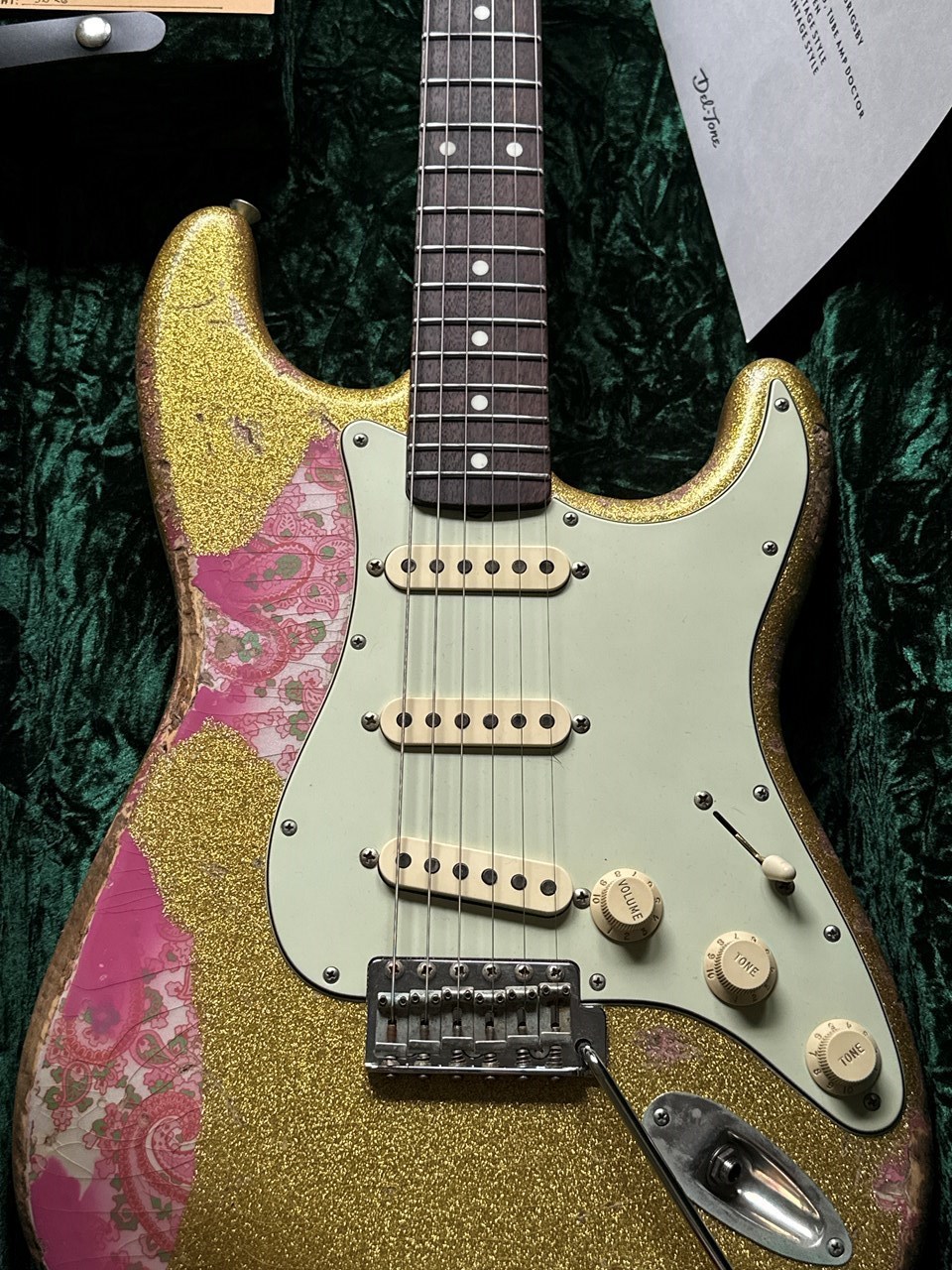Del-Tone 60's S Gold Sparkle over Pink Paisley Heavy Aged with COA & Case - Thumbnail 3
