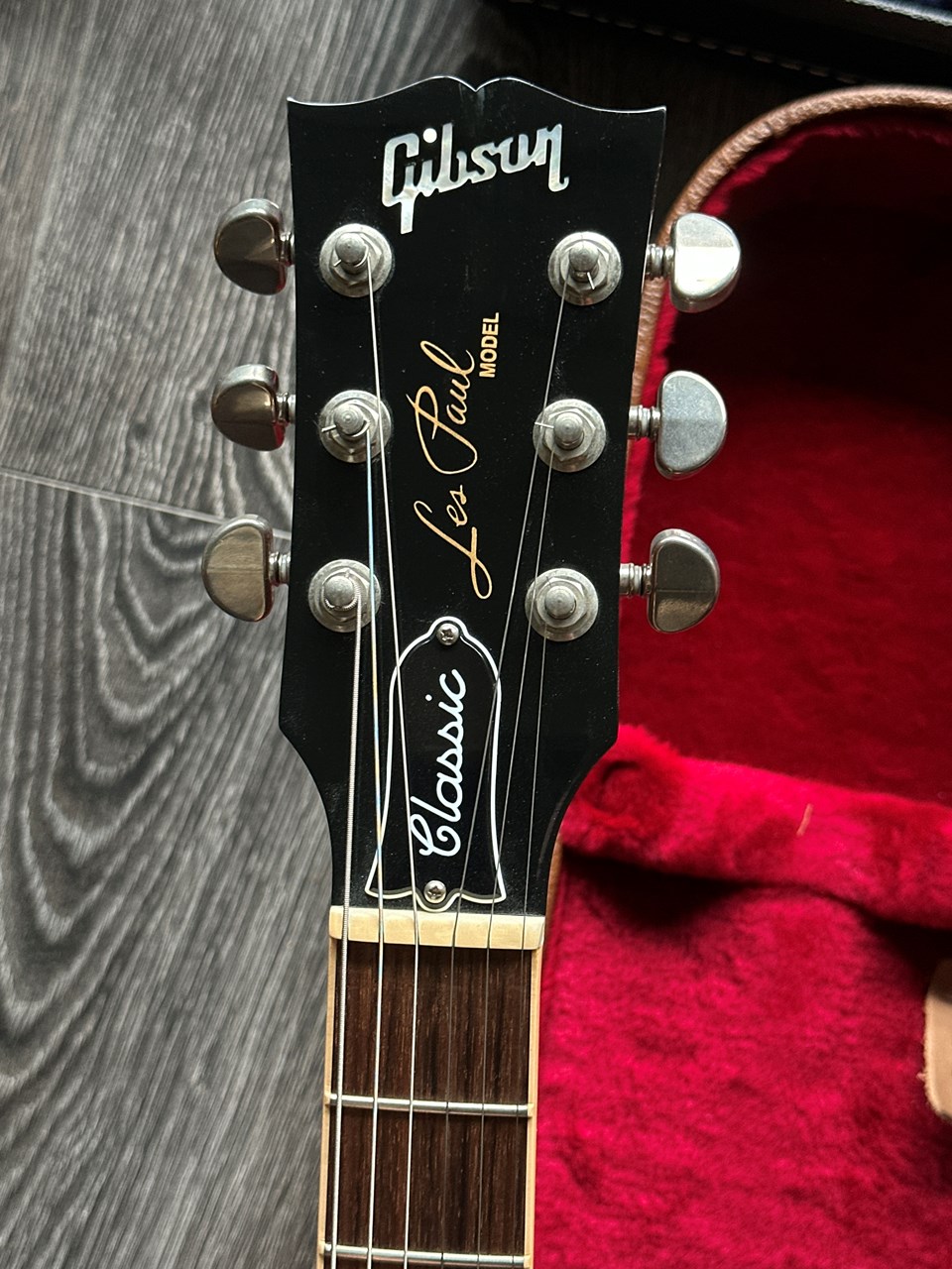 2019 Gibson USA Les Paul Classic Goldtop with Case - Thumbnail 5