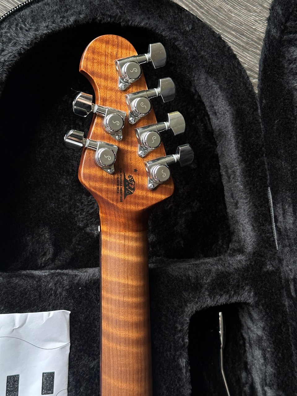 Music Man Luke 4 Black Sparkle Steve Lukather Mint - Thumbnail 4