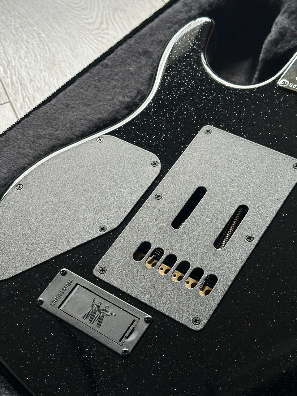 Music Man Luke 4 Black Sparkle Steve Lukather Mint - Thumbnail 5