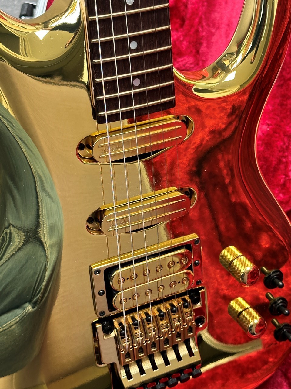 Ibanez JS2GD Gold Chrome Boy Joe Satriani Mint & Complete - Thumbnail 2