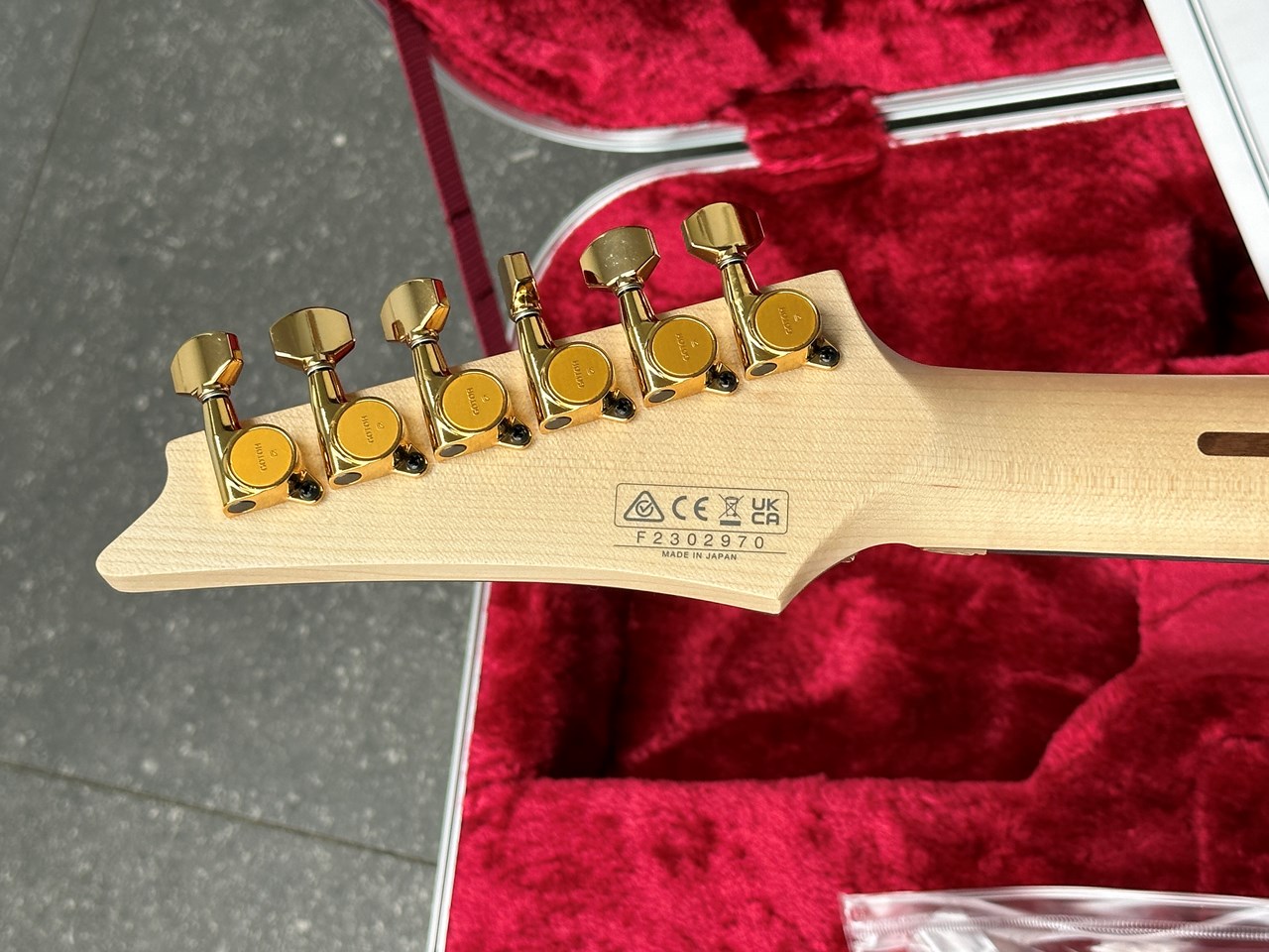 Ibanez JS2GD Gold Chrome Boy Joe Satriani Mint & Complete - Thumbnail 5