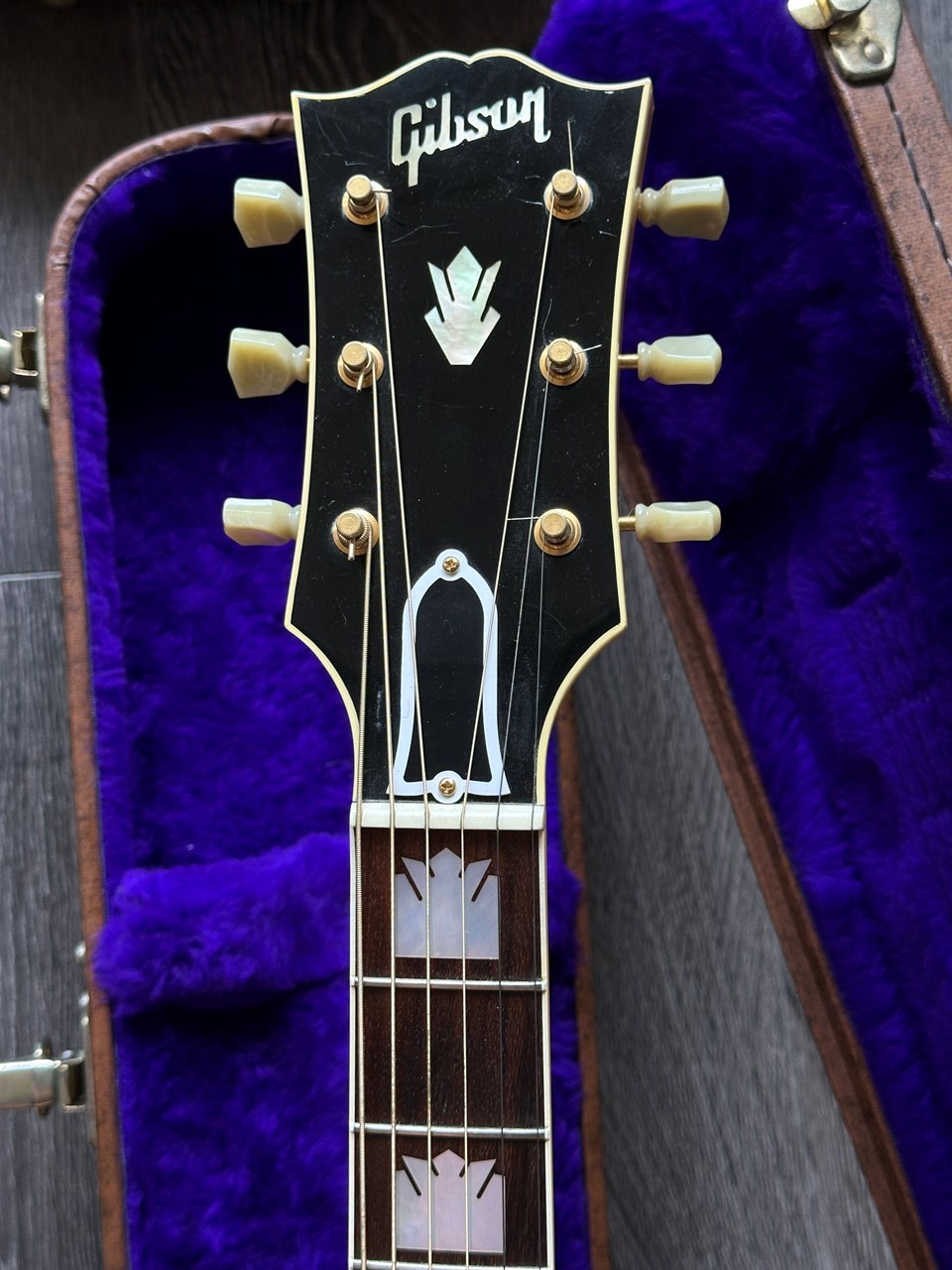 1998 Gibson SJ-200 Jumbo with Beautiful Flamed Maple & Pickup Original Case - Thumbnail 3