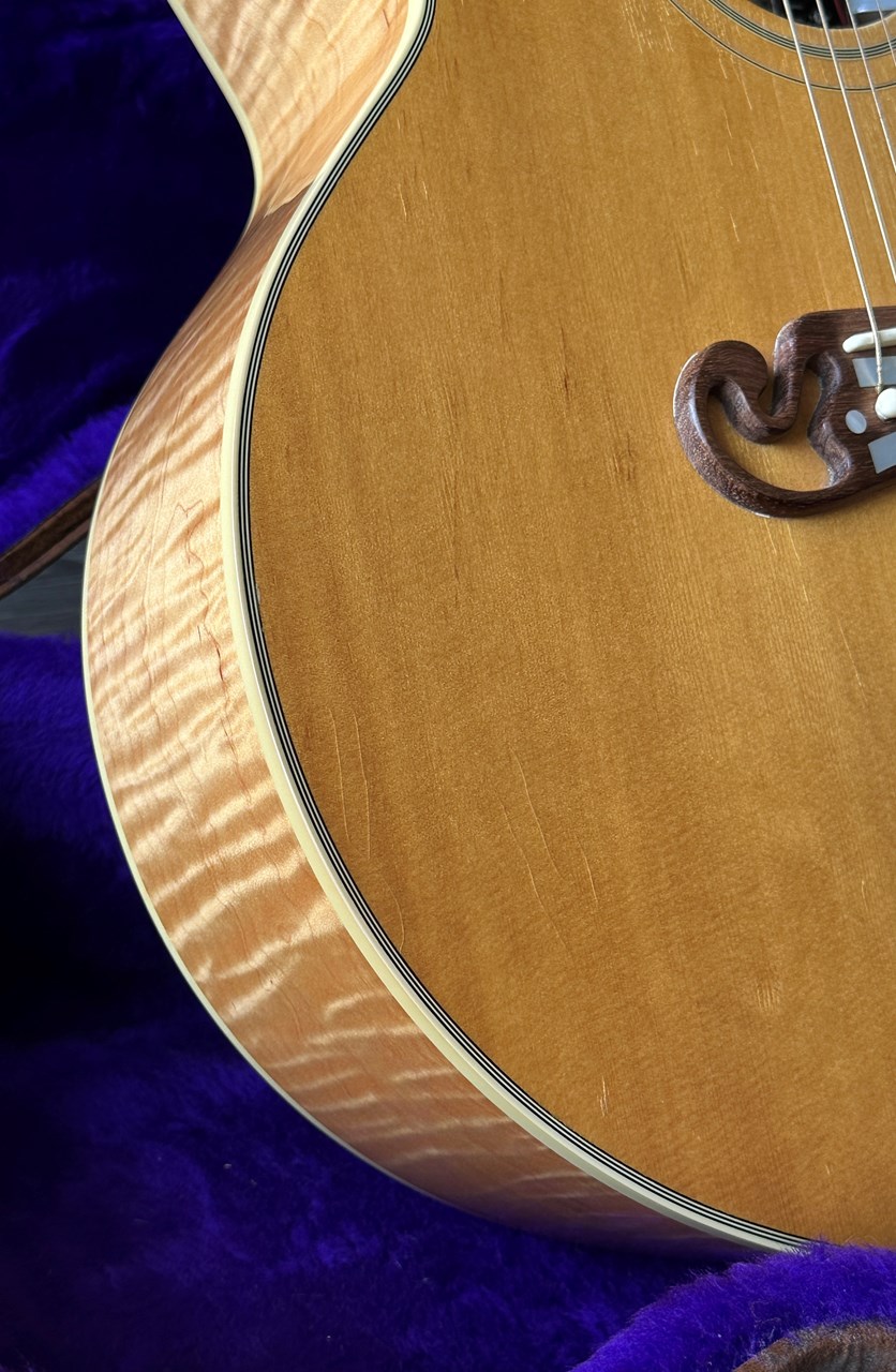 1998 Gibson SJ-200 Jumbo with Beautiful Flamed Maple & Pickup Original Case - Thumbnail 6