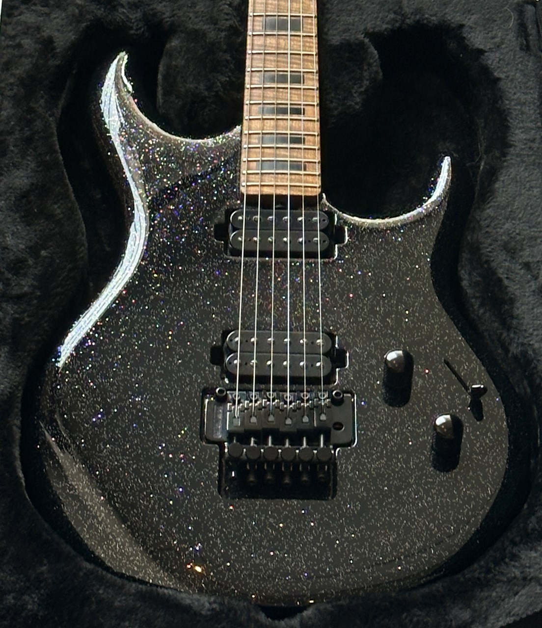 Music Man Luke 3 BFR Black Sparkle Floyd Rose Limited Ed. of 69 Steve Lukather - Thumbnail 6