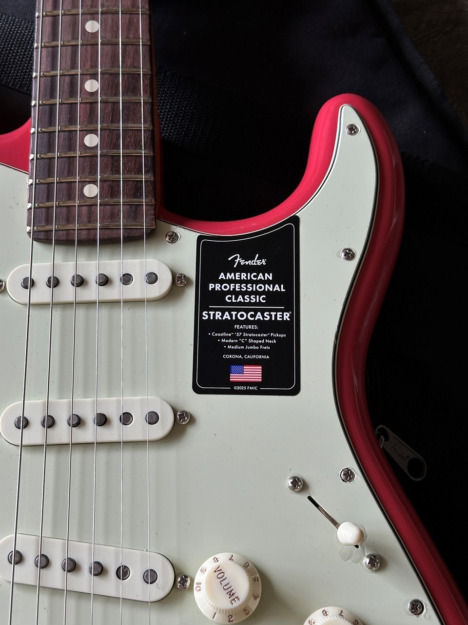 Fender American Professional Classic Stratocaster Unplayed - Thumbnail 2