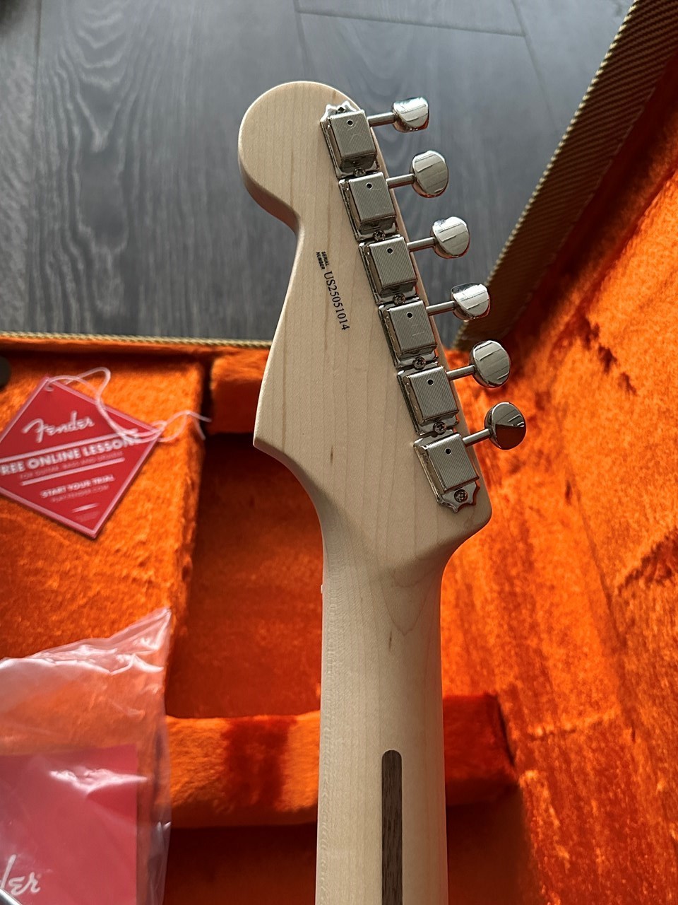 2025 Fender Stratocaster Eric Clapton Artist Series Torino Red Unplayed - Thumbnail 6
