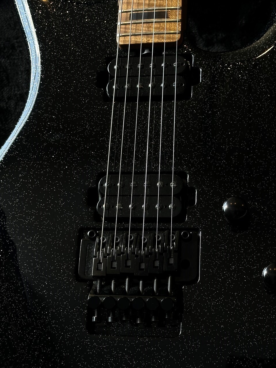 Music Man Luke 3 BFR Black Sparkle Floyd Rose Limited Ed. of 69 Steve Lukather - Thumbnail 2