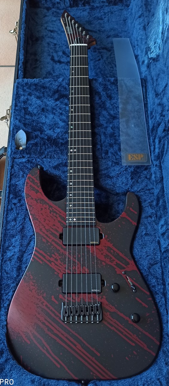 ESP USA M-7 Hardtail Baritone Blood Splatter Black Satin Mint - Thumbnail 6