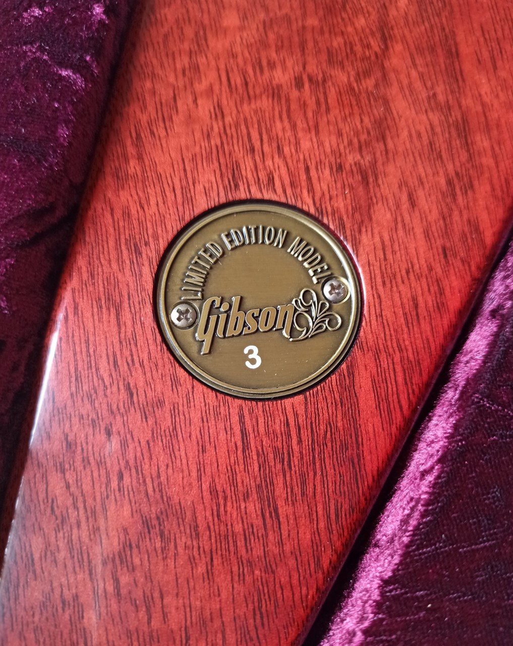 2026 Gibson Custom Shop 1971 Flying V Medallion Reissue Cherry VOS Low Serial# 3 - Thumbnail 3