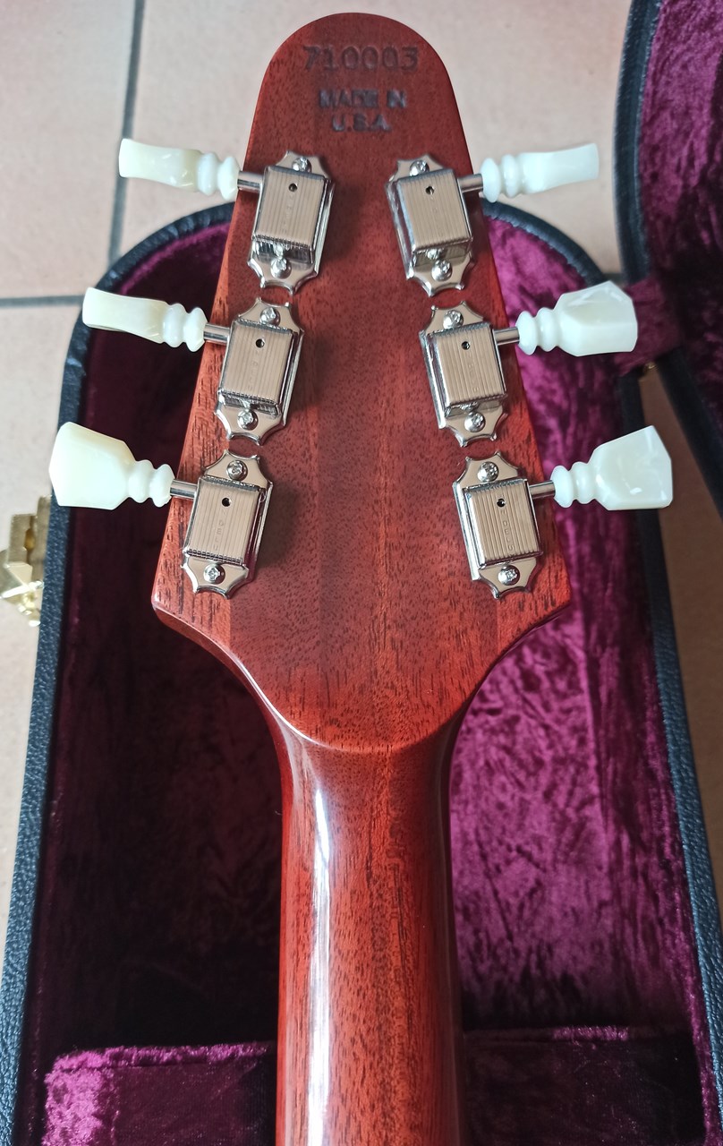2026 Gibson Custom Shop 1971 Flying V Medallion Reissue Cherry VOS Low Serial# 3 - Thumbnail 6