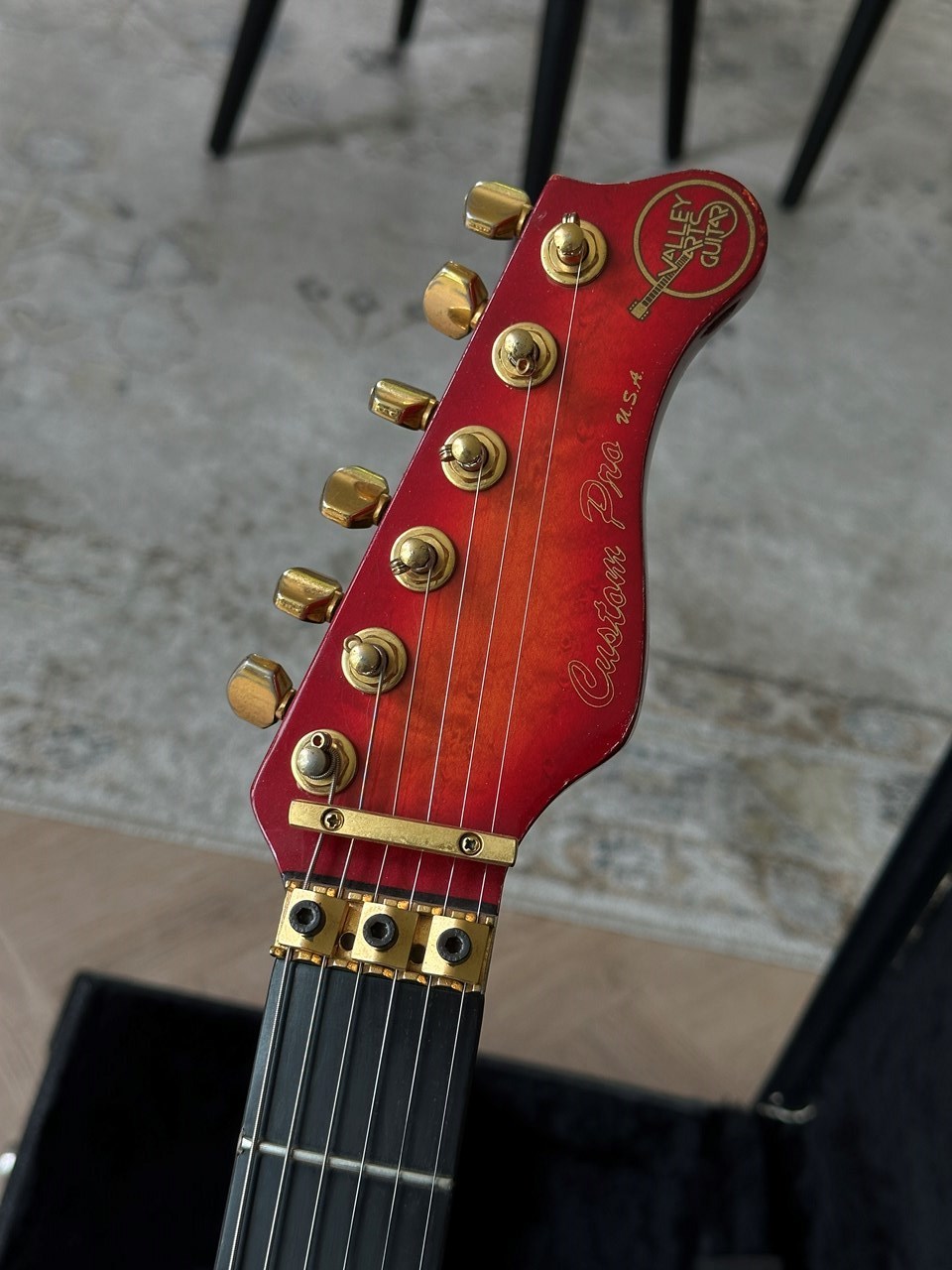Valley Arts Steve Lukather Model Ultimate Collectable - Thumbnail 2