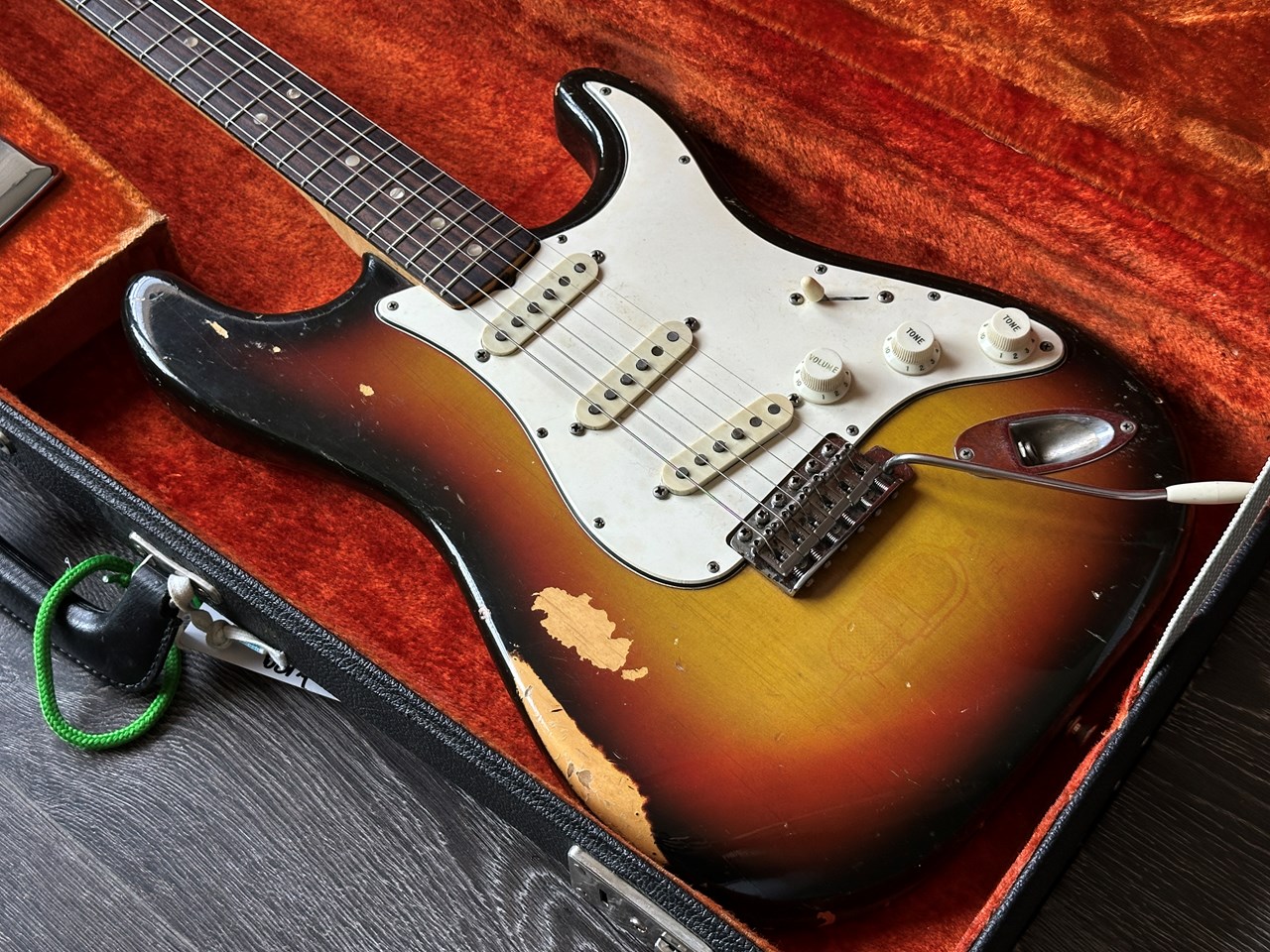 1969 Fender Stratocaster Sunburst Original Vintage with Case - Thumbnail 3