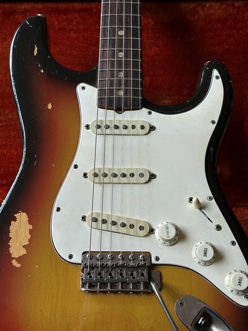 1969 Fender Stratocaster Sunburst Original Vintage with Case - Thumbnail 6