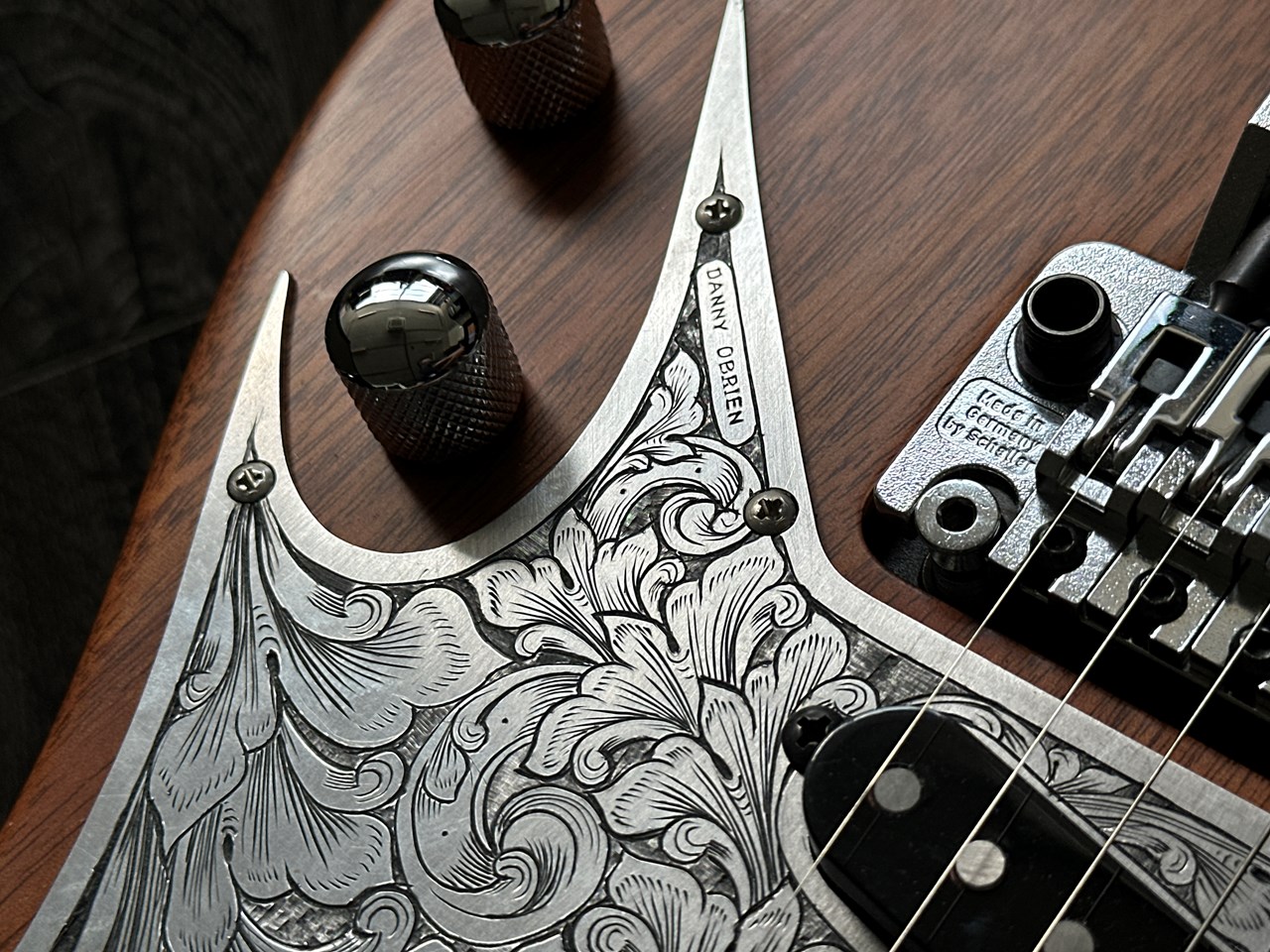 Washburn USA NZ Nuno Owned & Played Personal One Off Custom with Zemaitis Pickguard - Thumbnail 5