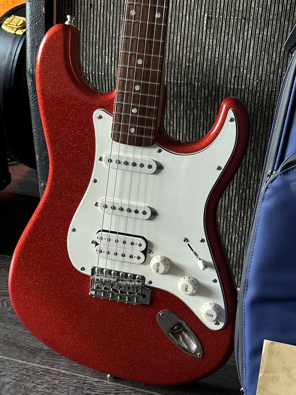 Haar Trad S HSS Suhr ML Pickups & Red Sparkle Finish with COA & Bag - Thumbnail 2
