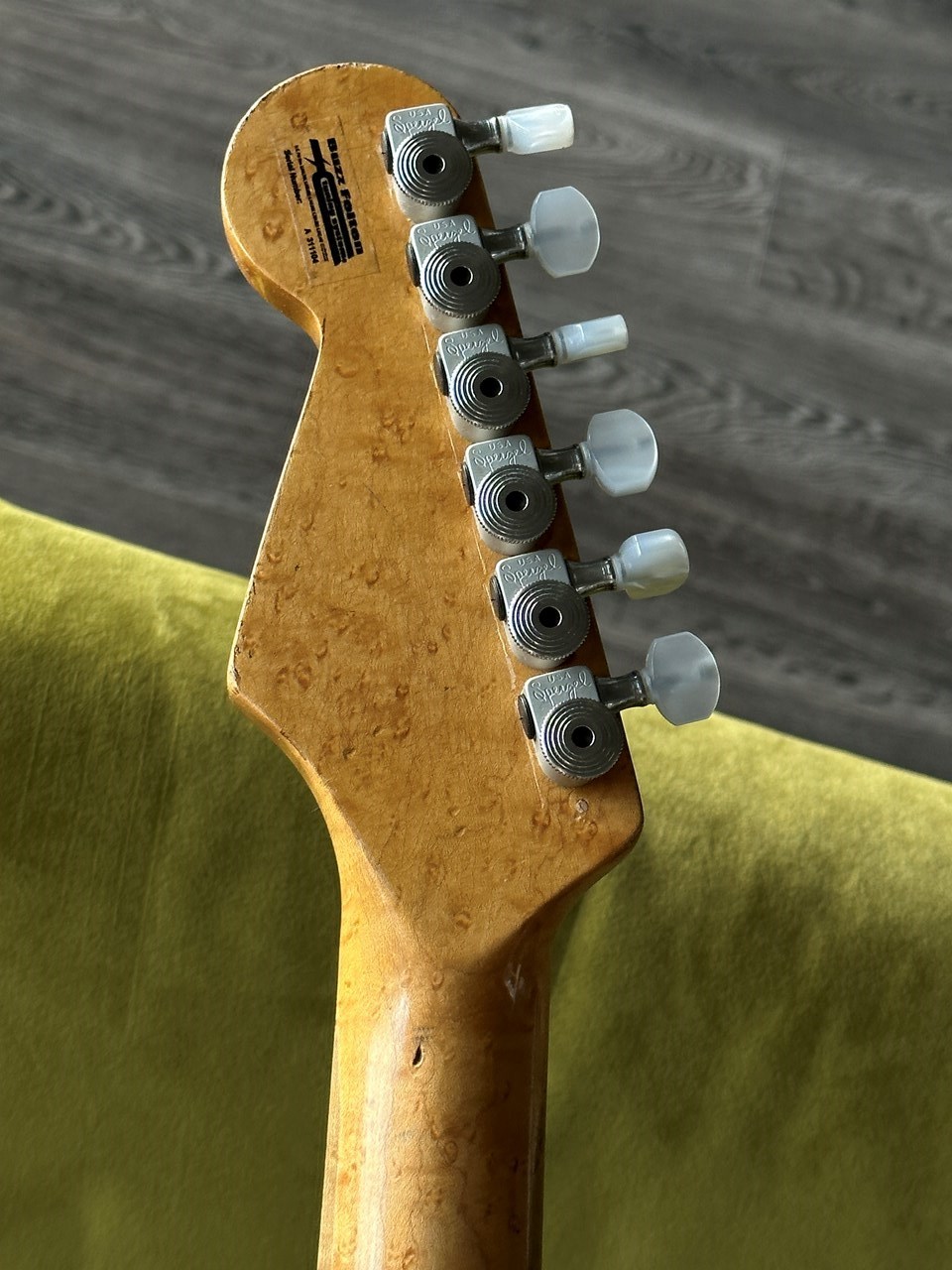 Haar S Old Headstock Birdseye Neck Olympic White Aged - Thumbnail 5