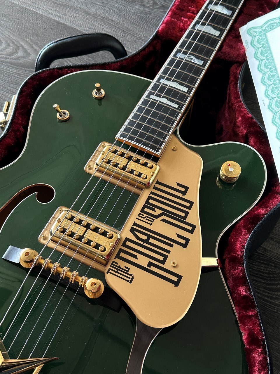 2006 Gretsch G6136I Irish Falcon Bono Signature 1 Owner Collectable - Thumbnail 3