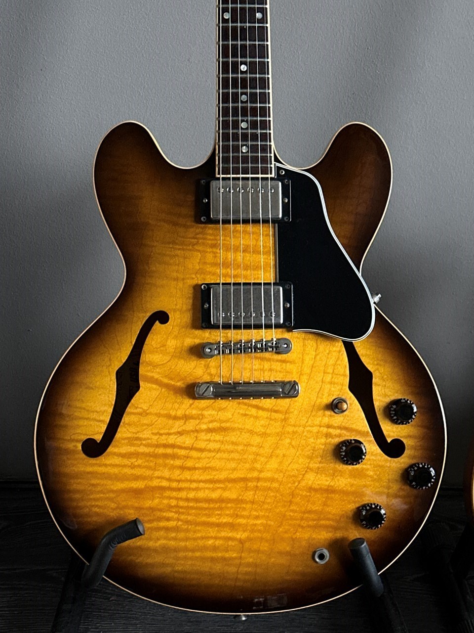2000 Gibson ES-335 Figured Maple Vintage Sunburst with Case - Thumbnail 2