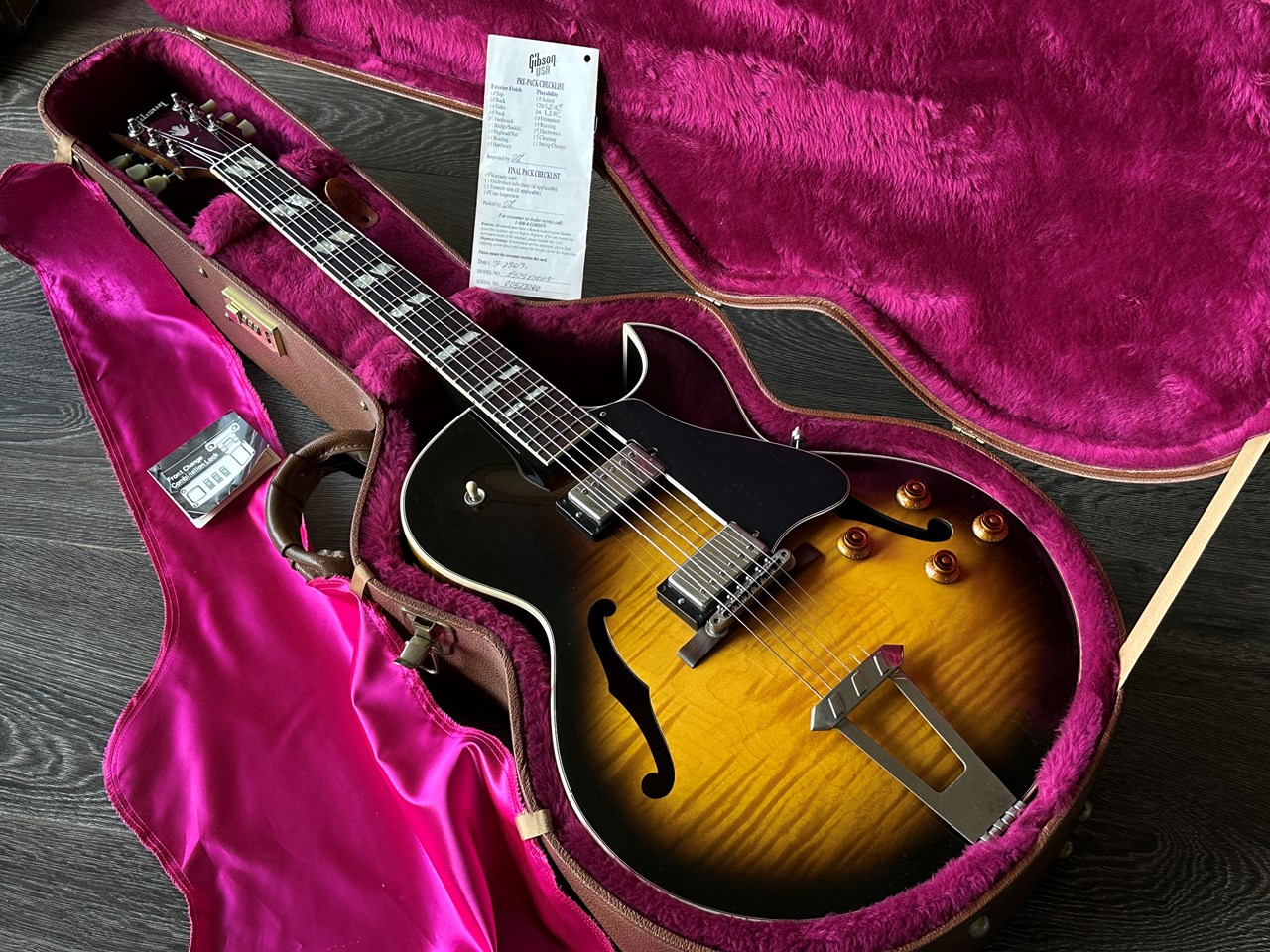 Gibson ES-175 Vintage Sunburst Flamed Maple Body Papers & Case - Thumbnail 4