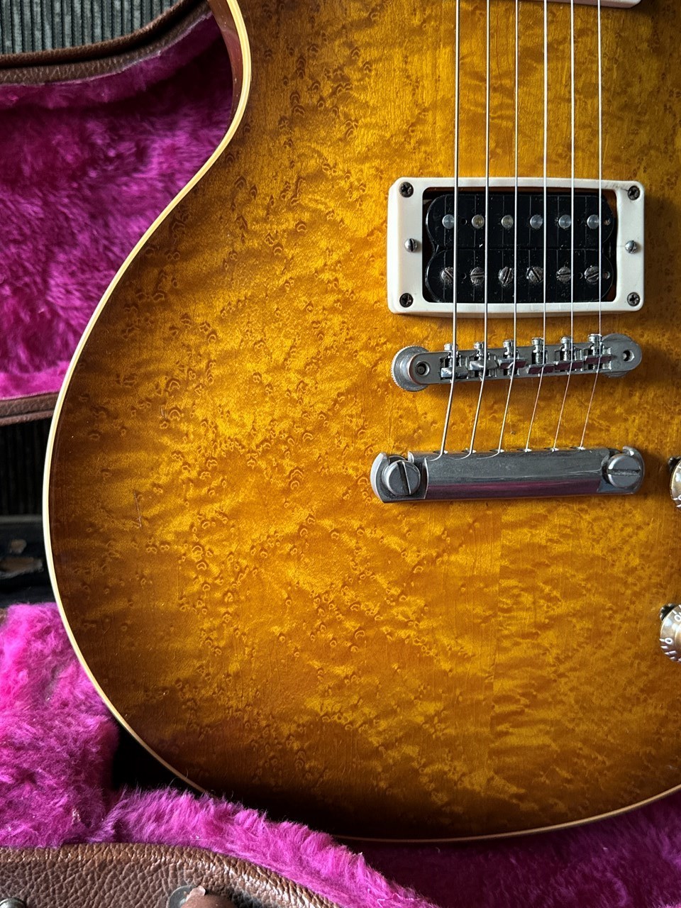 1993 Gibson Les Paul Classic Birdseye Top Honeyburst - Thumbnail 3