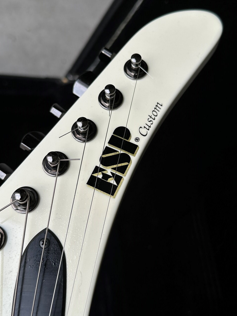 ESP Custom MX250 Kiso Built White Explorer James Hetfield Vibes - Thumbnail 6