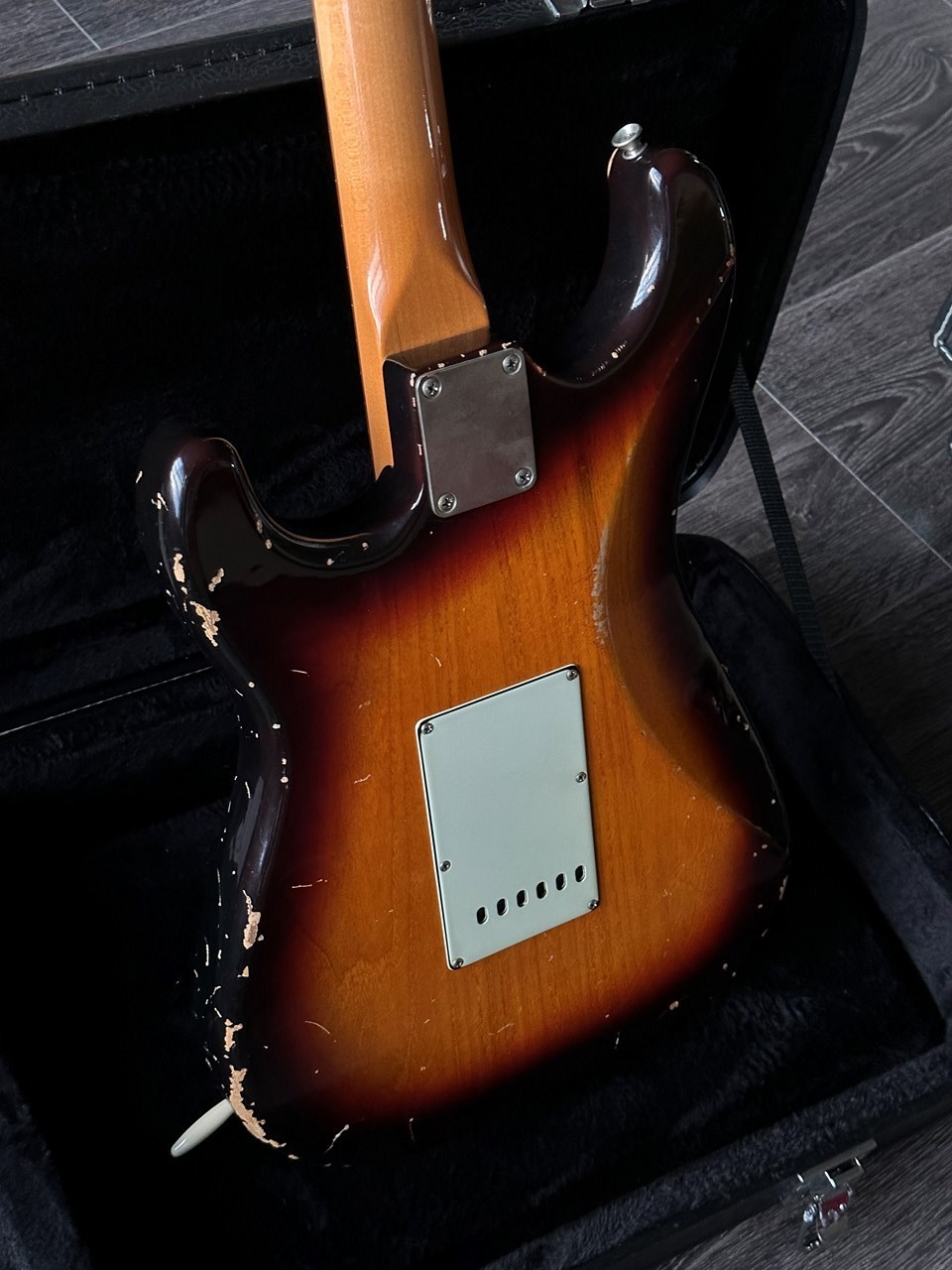 Del-Tone 60's S Sunburst Aged Apollo Pickups with COA & Case - Thumbnail 6