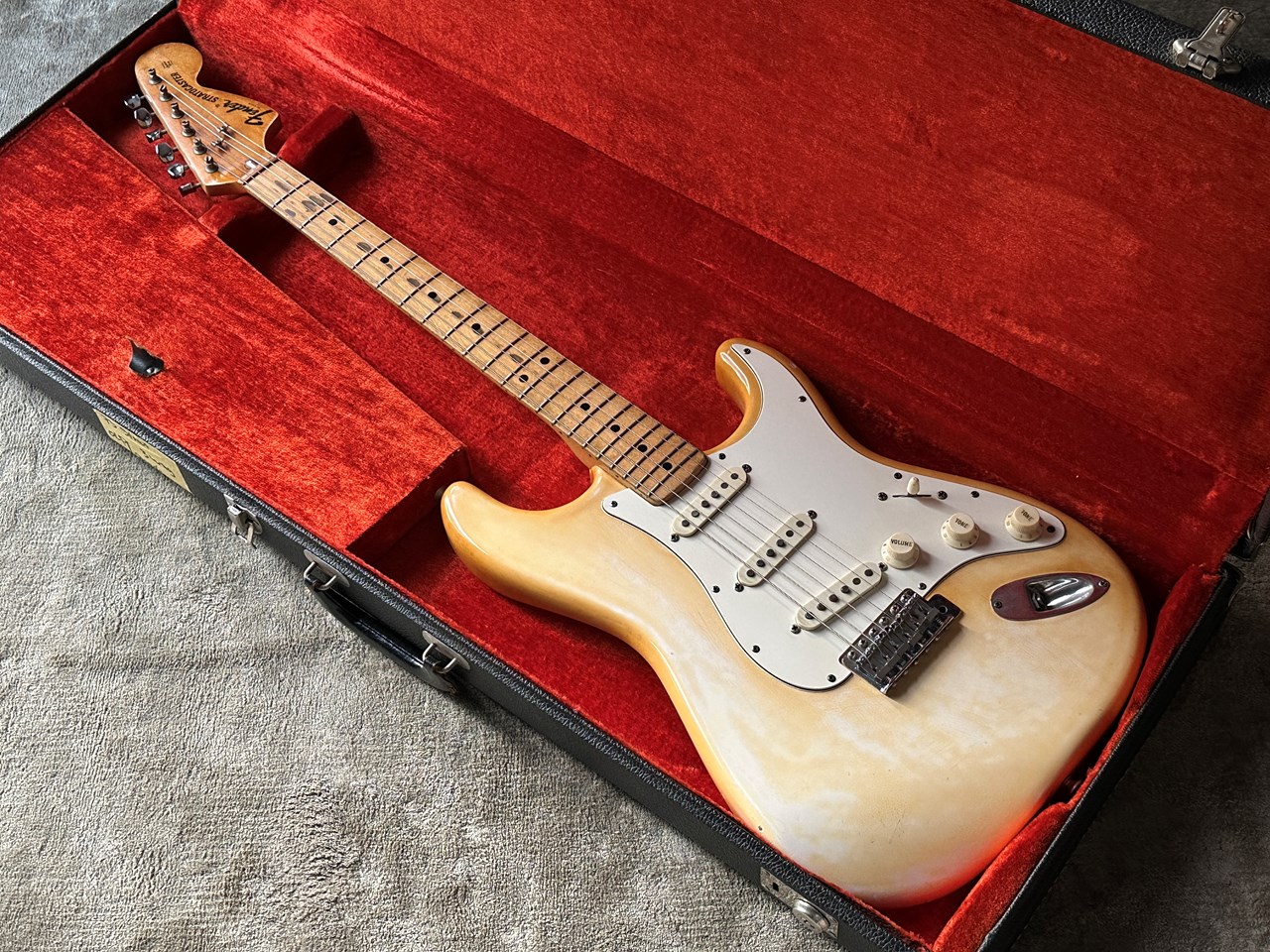 1973 Fender Stratocaster White Original Finish Black Bottom Pickups - Thumbnail 5