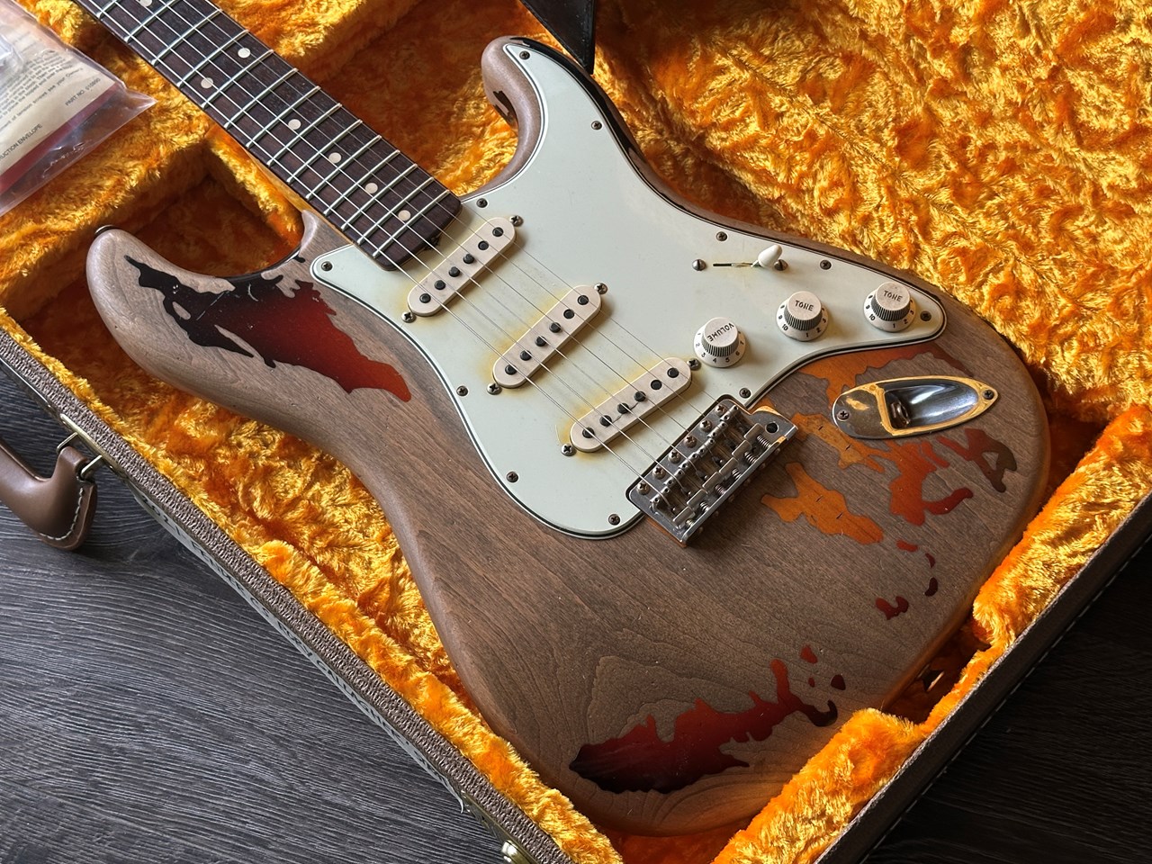 Fender Stratocaster Rory Gallagher Tribute Custom Shop Relic with COA & Case Mint - Thumbnail 5