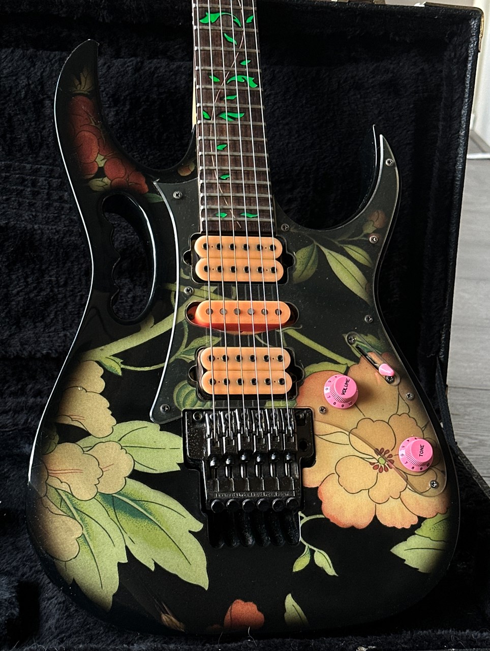 1991 Ibanez JEM 77 FP Floral Pattern Steve Vai with Original Case - Thumbnail 2