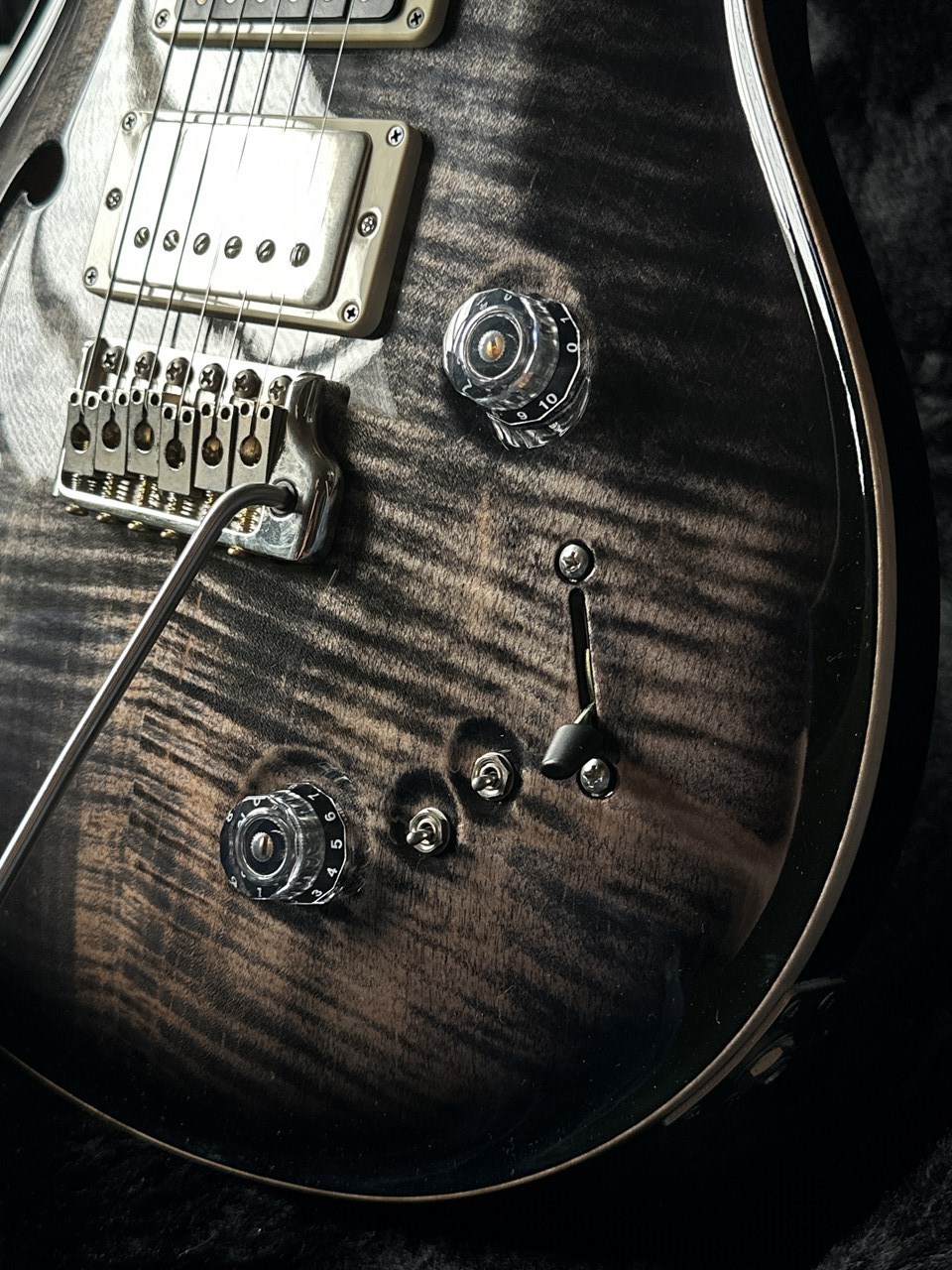 2022 PRS Special Semi-Hollow Charcoal Burst Excellent with Case & Papers - Thumbnail 2