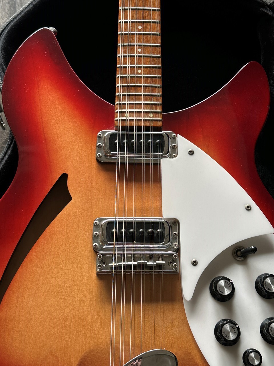 1987 Rickenbacker 330/12 Fireglo 12 String - Thumbnail 3
