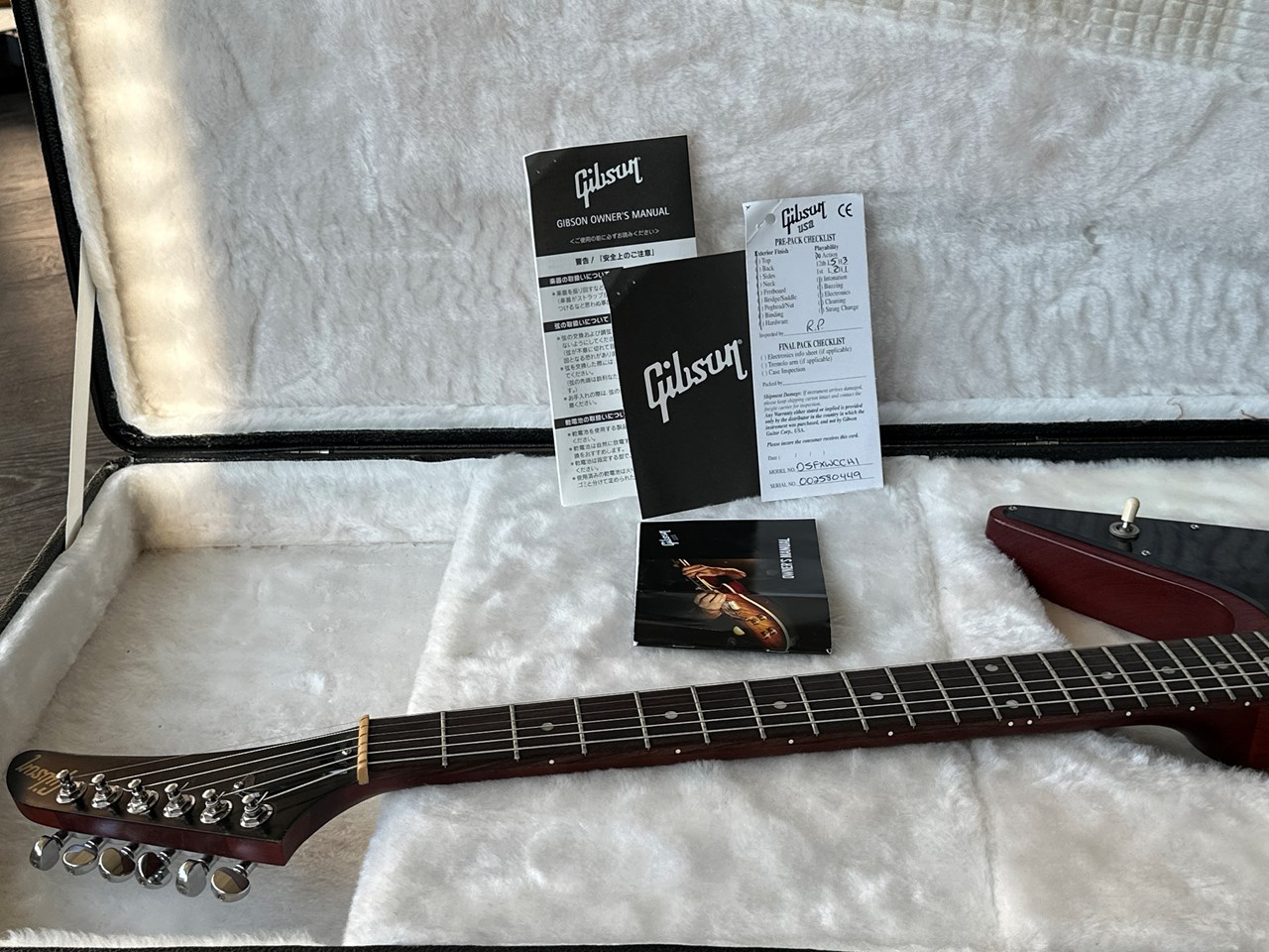 Gibson Explorer Faded Worn Cherry with Papers & Original Case - Thumbnail 5
