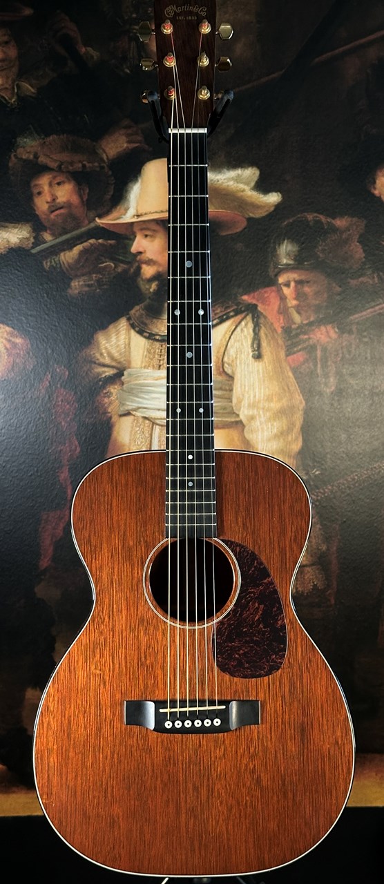 2002 Martin 00-17 All Mahogany Acoustic with Original Case - Thumbnail 2