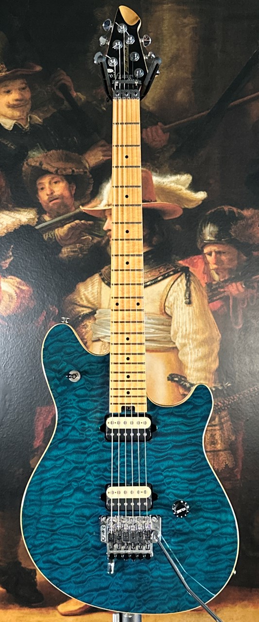 Peavey Wolfgang EVH Trans Blue Quilt Top Eddie van Halen Model - Thumbnail 4