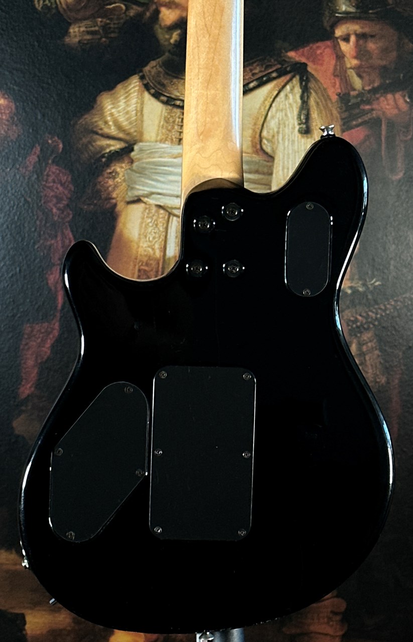 Peavey Wolfgang EVH Trans Blue Quilt Top Eddie van Halen Model - Thumbnail 6