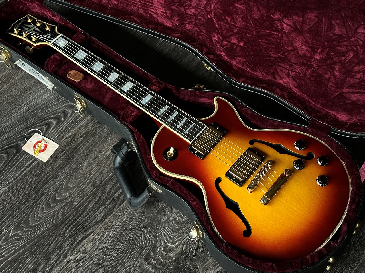 2001 Gibson Les Paul Custom Florentine Custom Shop Semi-Hollowbody - Thumbnail 2