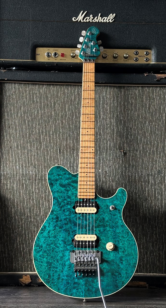 1991 Music Man EVH Eddie van Halen Trans Blue Quilt Top - Thumbnail 4